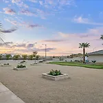 High-End 5 Bedroom Villa W Pool, Gym, Hot Tub, Games