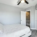 Dog-Friendly Las Vegas Escape With Patio!