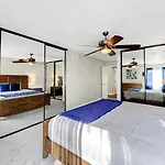 Bright Fun Spacious Home With Pool