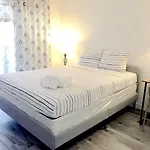 Super Bedroom With Private Bathroom 5