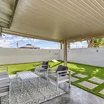 Getaway Villa W Pool In Vegas 10 Mins To Strip