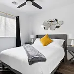 Modern 3Br Quiet Home With Pool