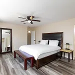 Modern 4Br Home, Central Las Vegas Location