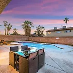 Newly Renovated Modern Oasis W Pool Mins To Strip