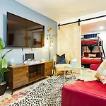 Star Motel Unit 5- New Downtown Haven Boutique Las Vegas Oasis Home