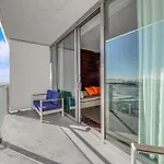 52Nd Floor Modern Luxury Studio Strip View
