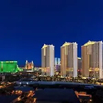 Mgm Balcony Strip F1 Race Views Luxury Penthouse