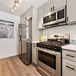 Landing At Valencia - 2 Bedrooms In Paradise