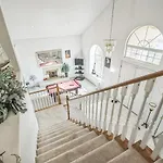 466 Massive 5 Bedroom Close To The Strip
