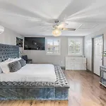 Modern Retreat Close To Lv Strip