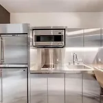 Palms 16304 Studio