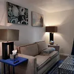 1 Bdrm Md Pkway