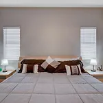 Inviting 1Br 1Ba Open Floor Plan