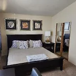Suite Near Airport, Strip And Raiders Stadium