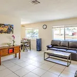 376 Modern Home Sleeps 6