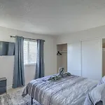 Your Vegas Home From Home! Sleeps 6!