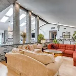 7Bd 5Ba Mansion W/ Lazy River Hot Tub Sleeps 26