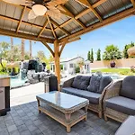 7Bd 5Ba Mansion W/ Lazy River Hot Tub Sleeps 26