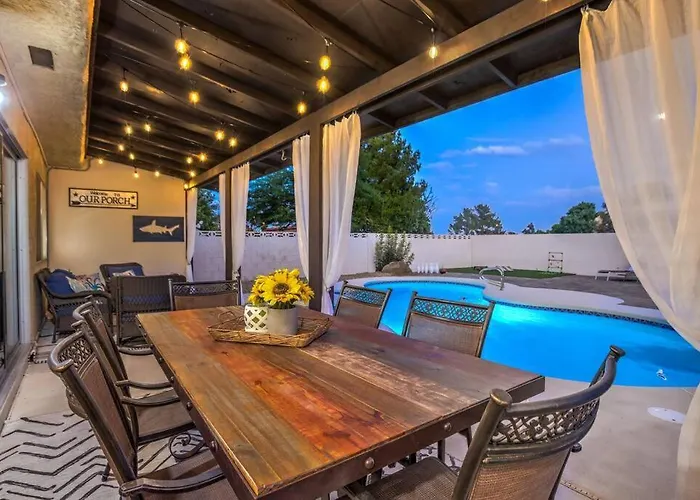 Hidden Gem In The Desert -Gym/Pool/Spa/Games-4Br