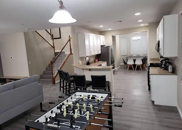 5 Bed 3.5 Baths