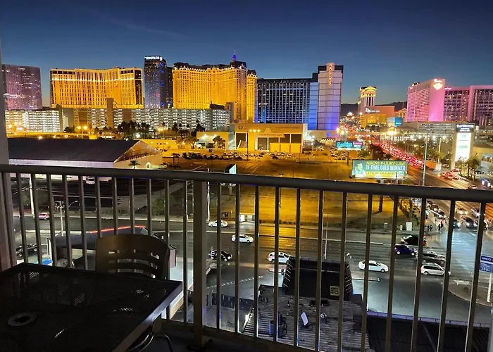 The Platinum Hotel & Spa Strip View Suite