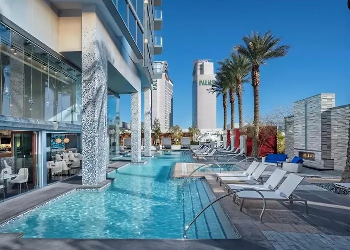 Palms Place Hotel & Spa