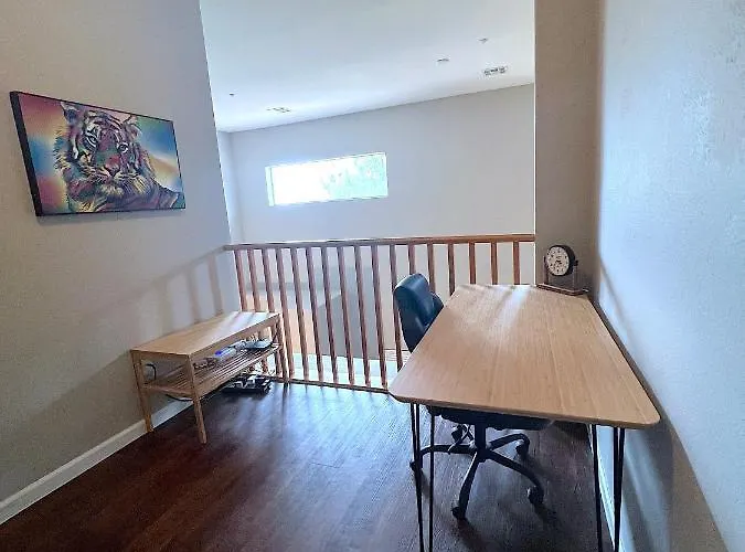 Gate Dual Master Suites Office And Dog Park 30 Days Minimun