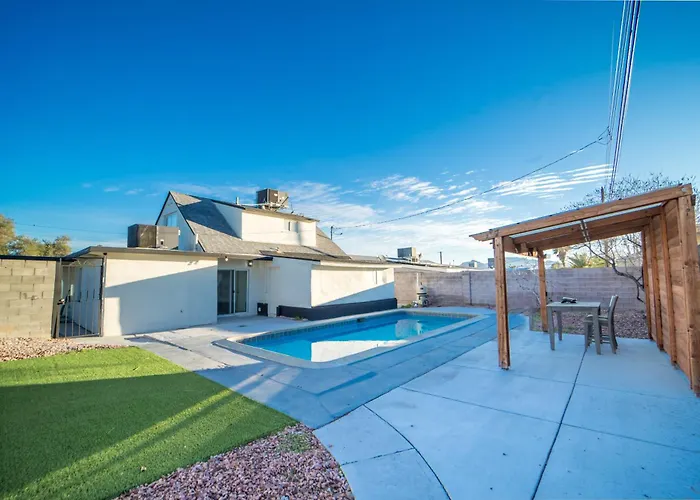Vegas Vacation Home With Pool 5 Min To The Strip And Fremont Street