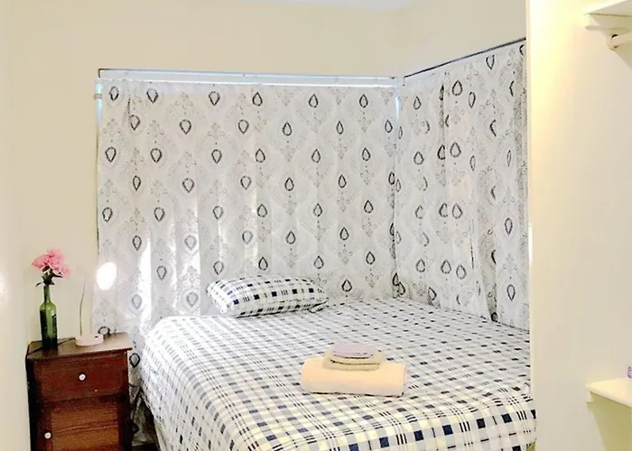 New Bedroom Queen Size Bed At Las Vegas For Rent-4