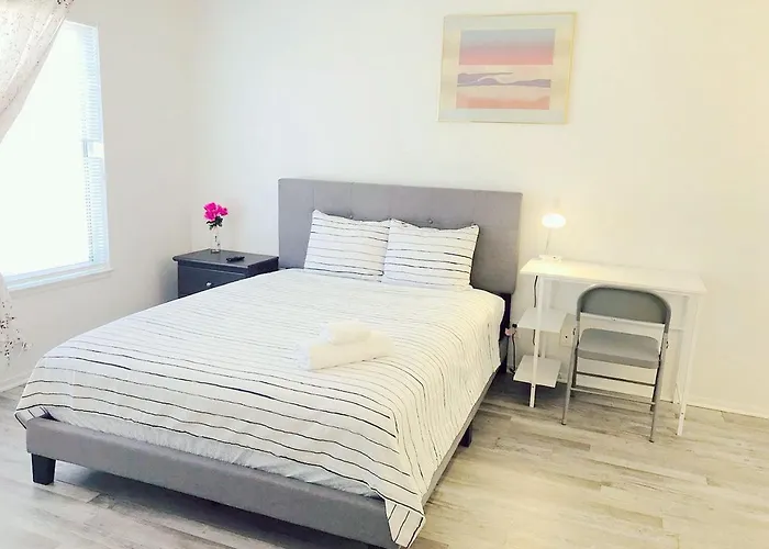 Super 1 Bedroom With Private Bathroom, Shared Kitchen Room -3