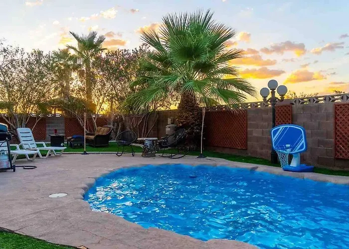 Spacious Classic Vegas Home 15 Mins From Strip
