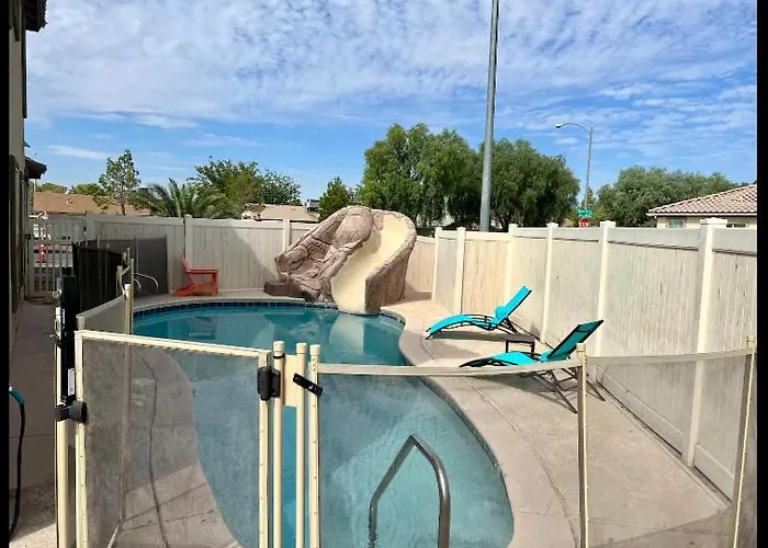 4 Bedroom North Las Vegas With Pool