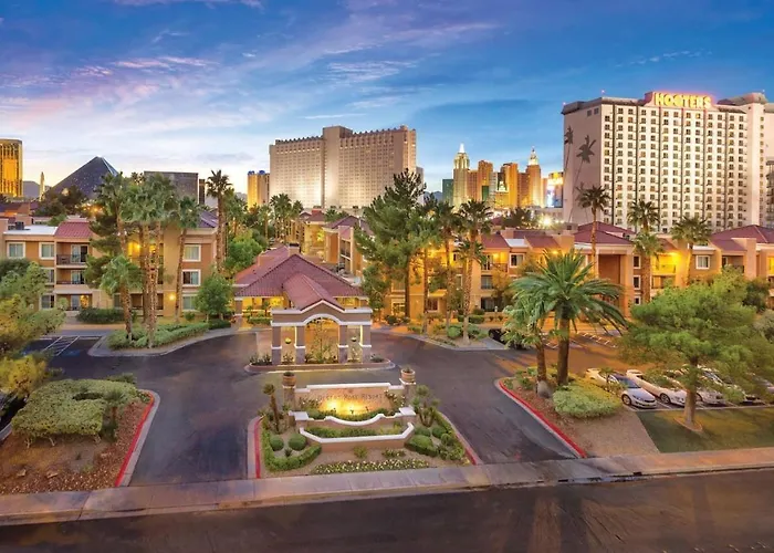 Beautiful Hotel In Desert Rose Resort - 2Bd Sleeps