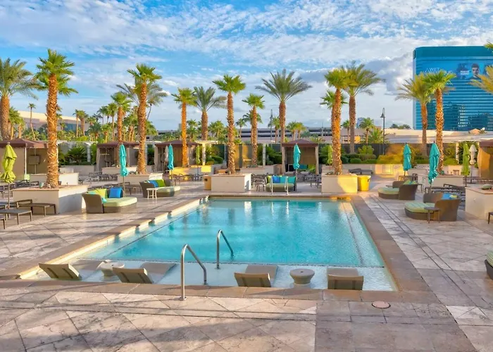 Luxury Mgm Studio With Pool Gym And Jacuzzi Bathtub