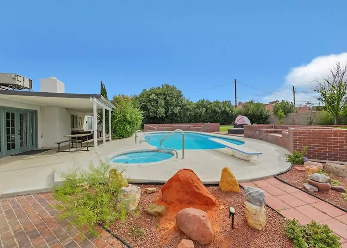 Heated Pool Modern Ranch Villa 10 Min To Strip