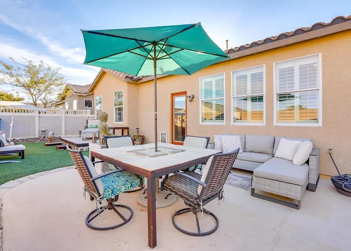Charming Henderson Home 6 Mi To Lake Las Vegas!
