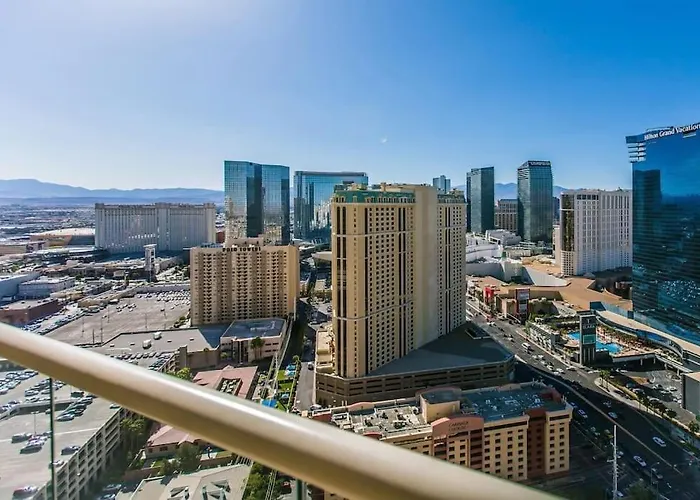 Mgm 29717 Studio Strip View Balcony