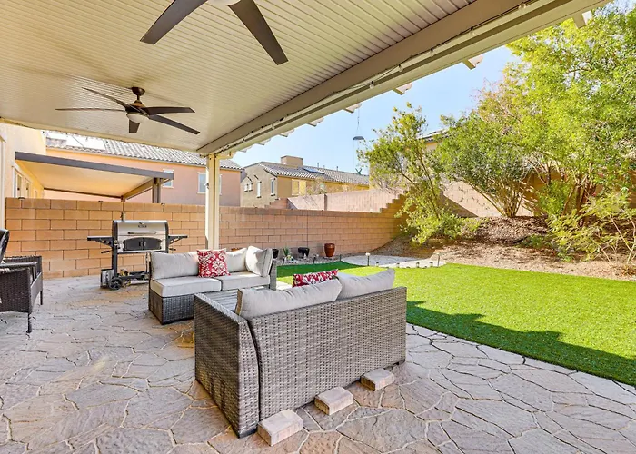 1 Mi To Aliante Casino Townhome With Fenced Yard!