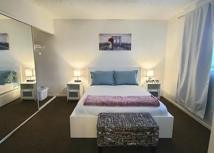 2 Bed 2 Bath Downtown Vegas Near The Strip