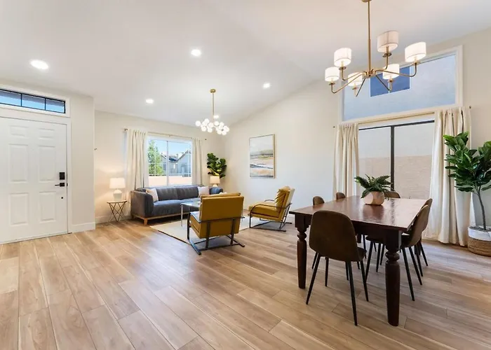 New! Spacious Vegas Oasis W Pool Sauna