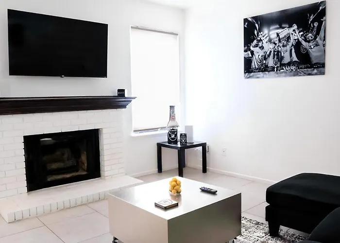 2 Bedroom Minutes From Vegas Strip