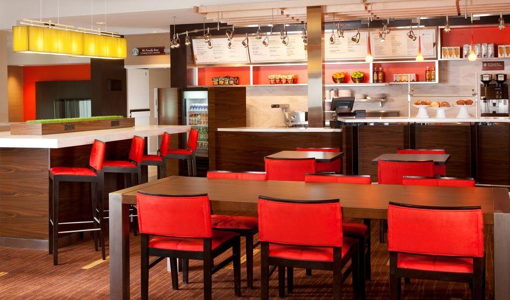 Courtyard By Marriott Vegas Convention Center Hotel 3*