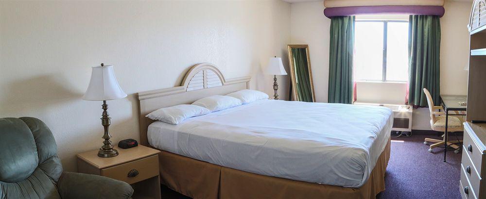 Hotel Lucky Club Casino &