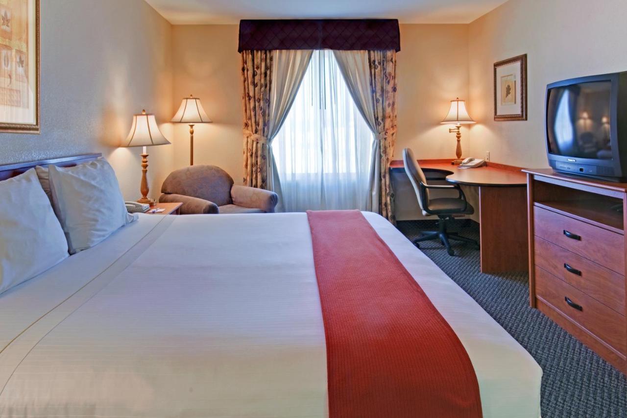 Express Vegas-nellis By Ihg Hotel Las Vegas
