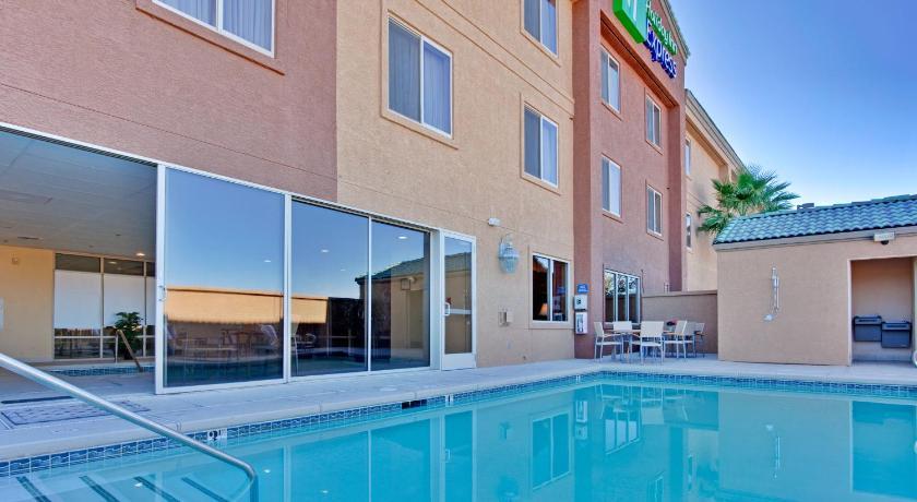 Hotel Express Vegas-nellis By Ihg