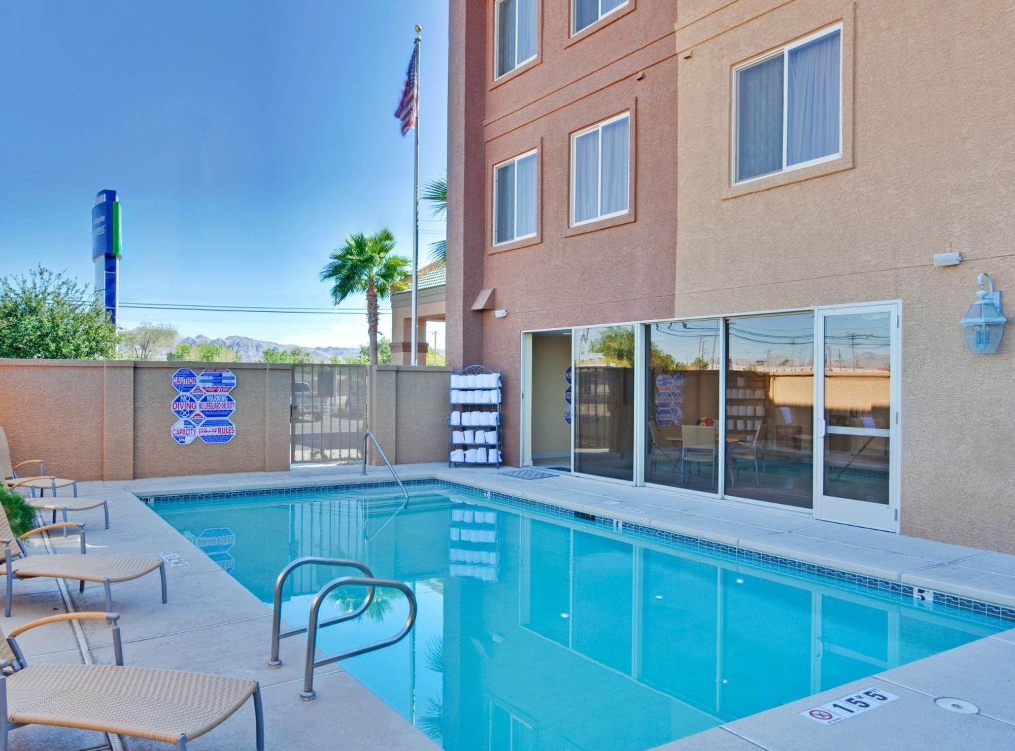 Hotel Express Vegas-nellis By Ihg