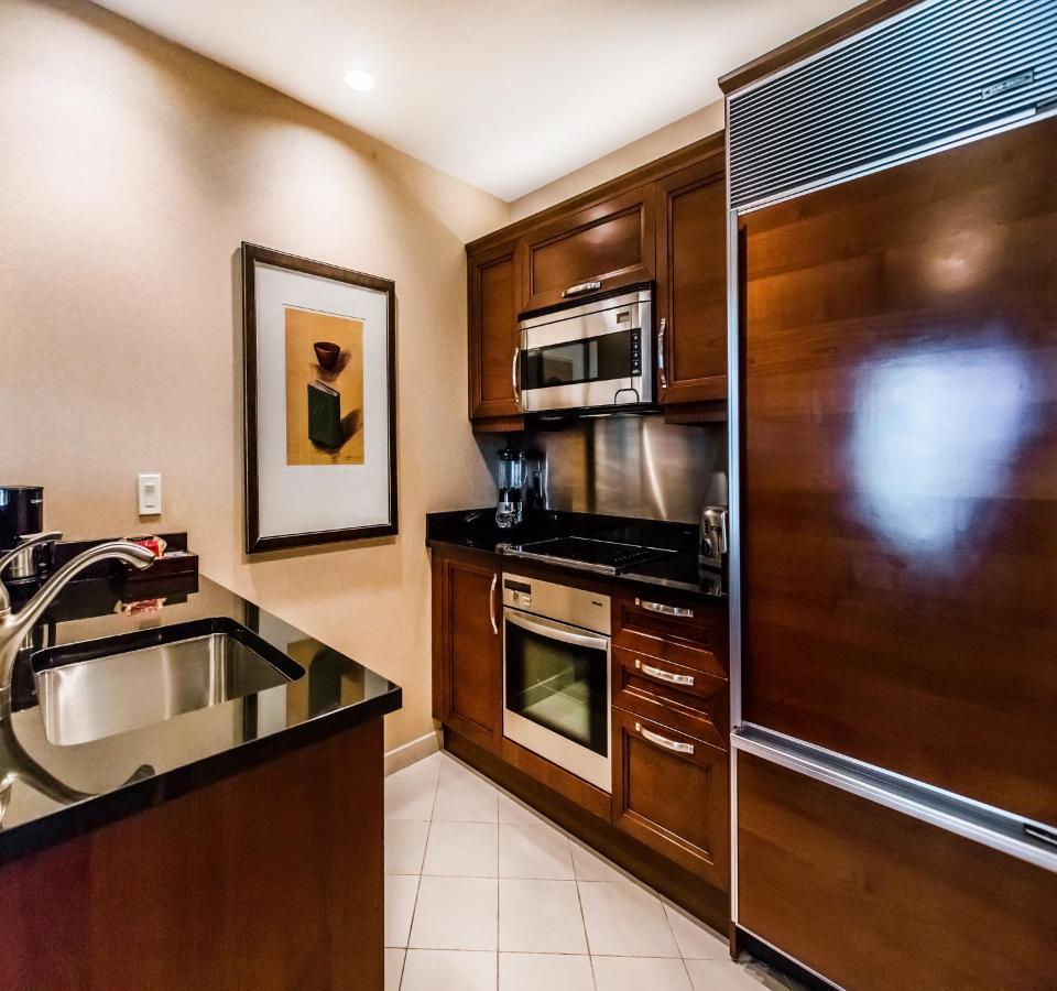 Apartment 1br Penthouse-stripview-free Parkin-no Fees Las Vegas