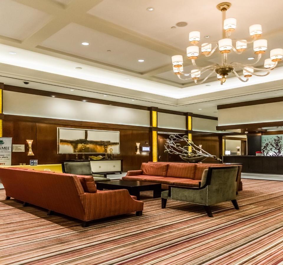 Apartment 1br Penthouse-stripview-free Parkin-no Fees