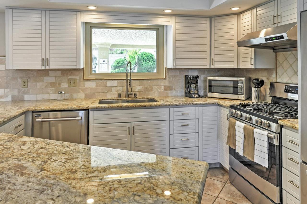 Stunning With Private Oasis - 1 Half Mile To Strip