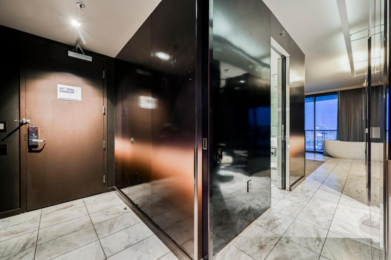 Stripviewsuites Two-bedroom Conjoined At Palms Place